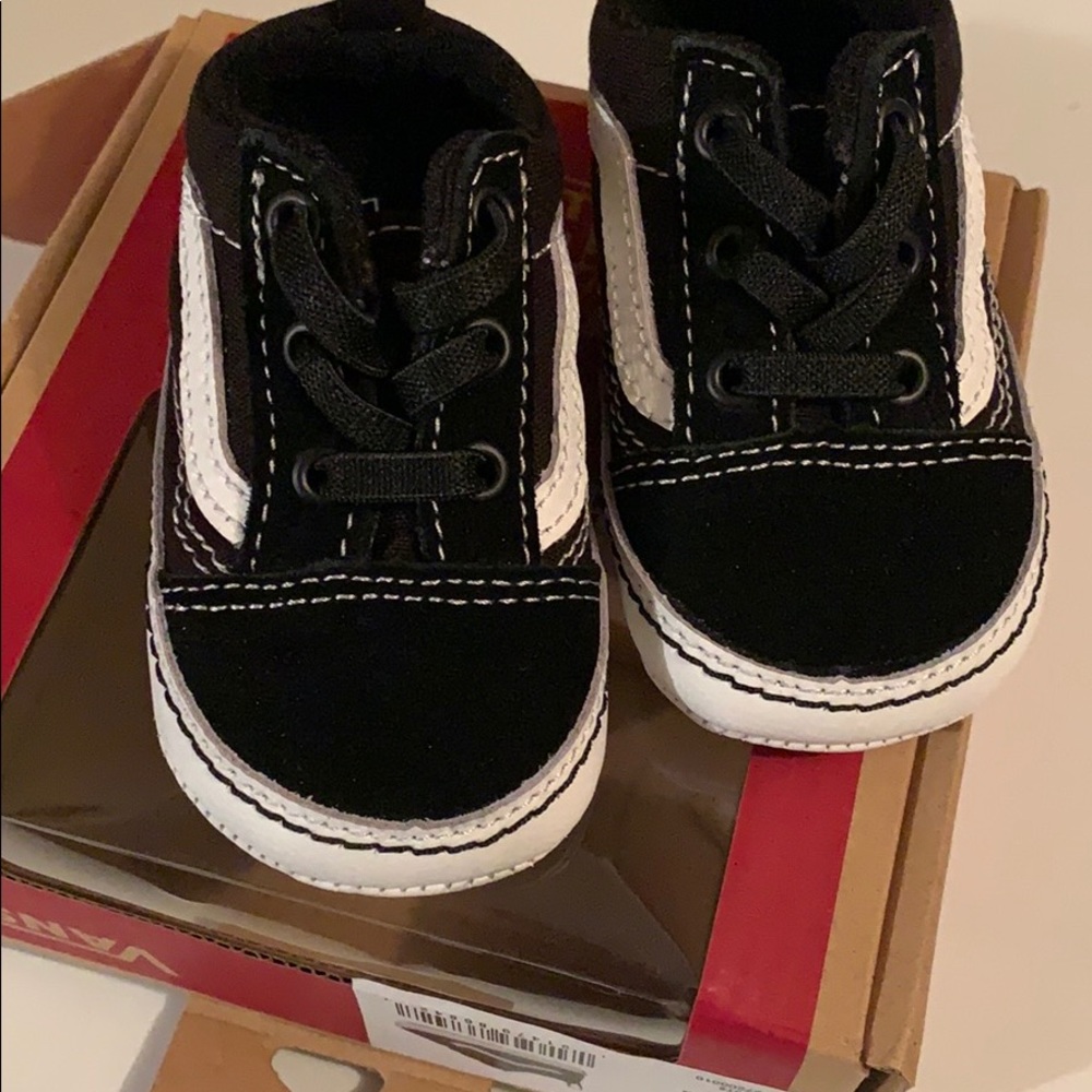 Infant crib shoes